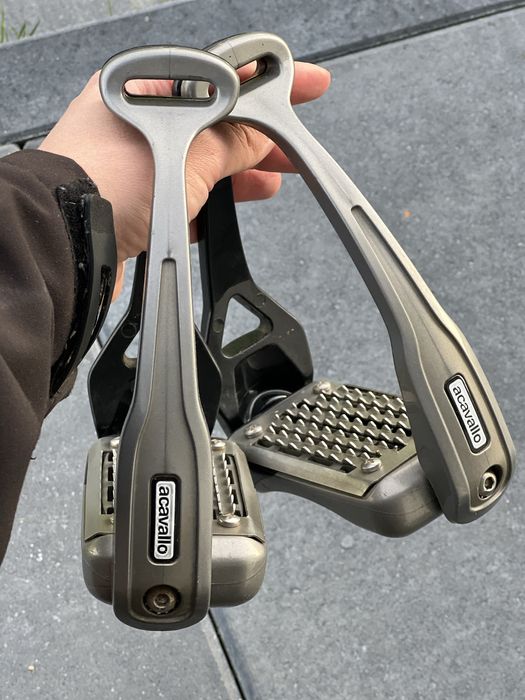 Strzemiona Acavallo Opera