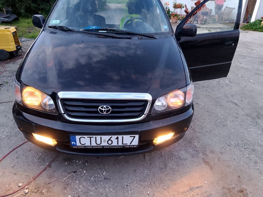 Toyota Picnic stan dobry Ważne opłaty
