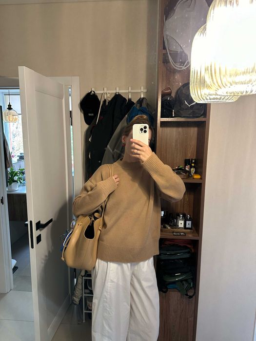 Светр джемпер з вовни Low Posh