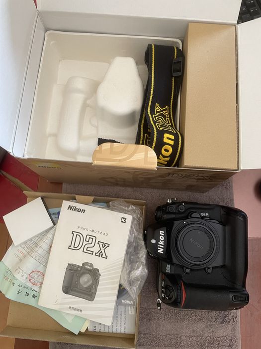Nikon D2x  body only
