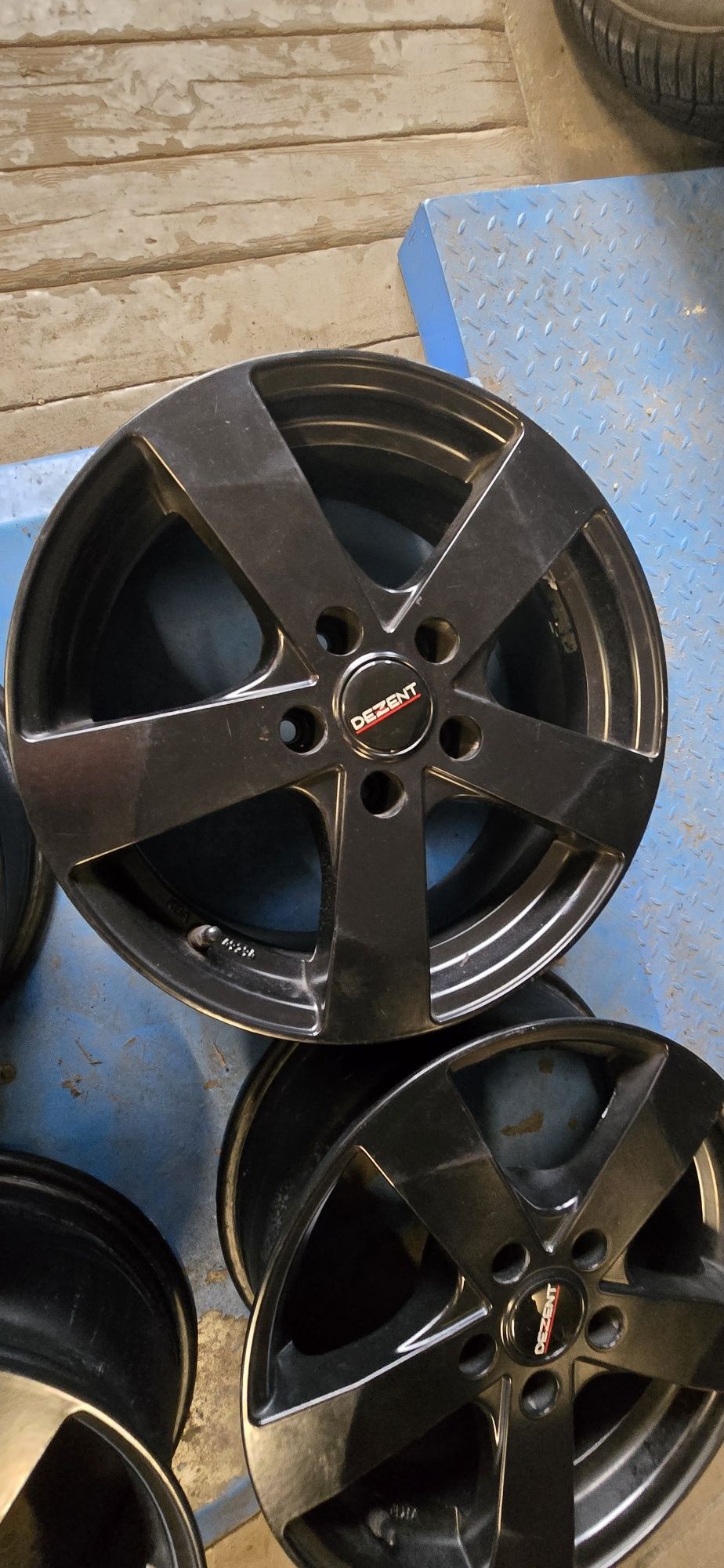 Felgi aluminiowe 16 5x112 et35 Dezent vw skoda audi