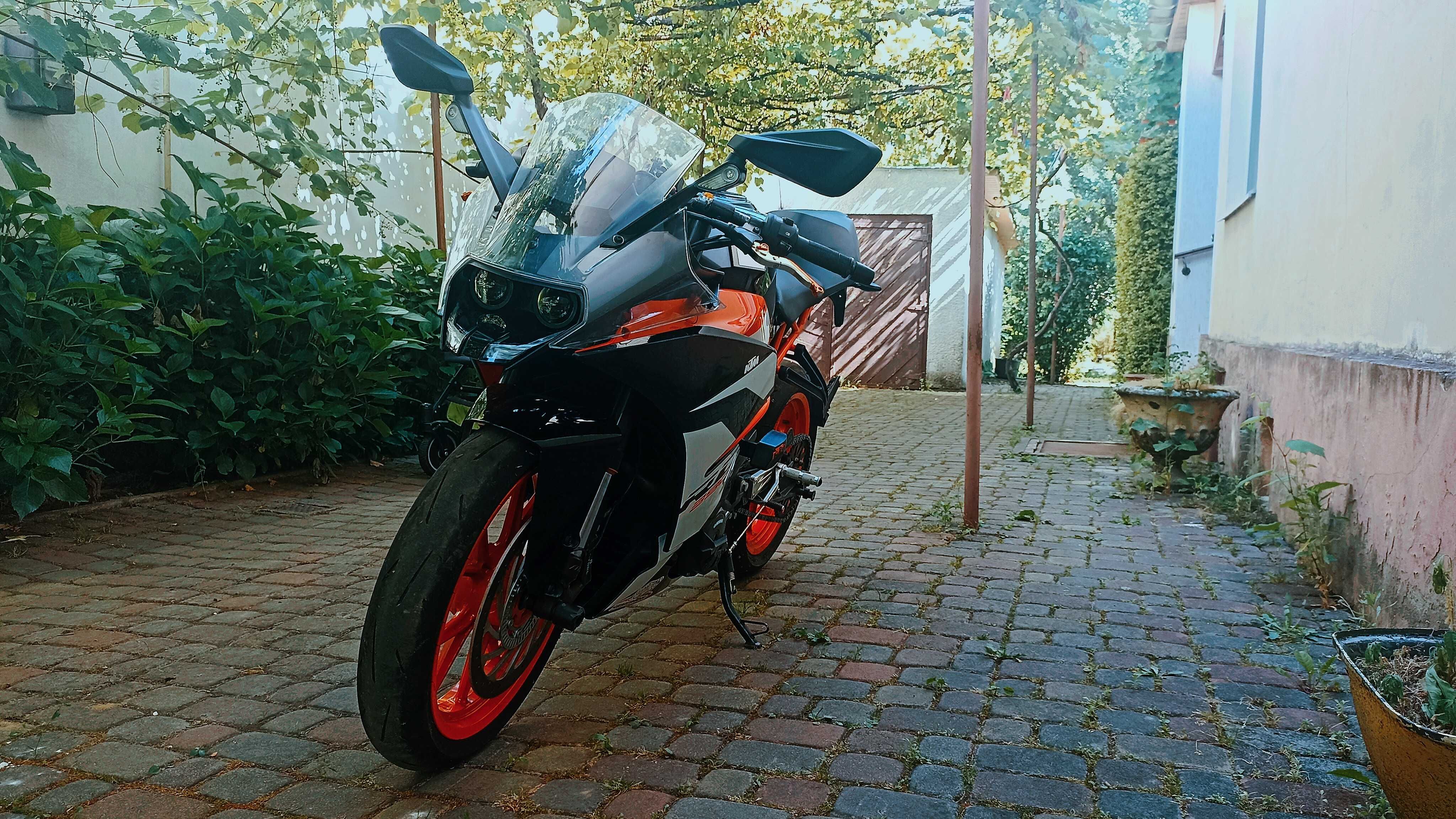 Мотоцикл KTM RC390 2017