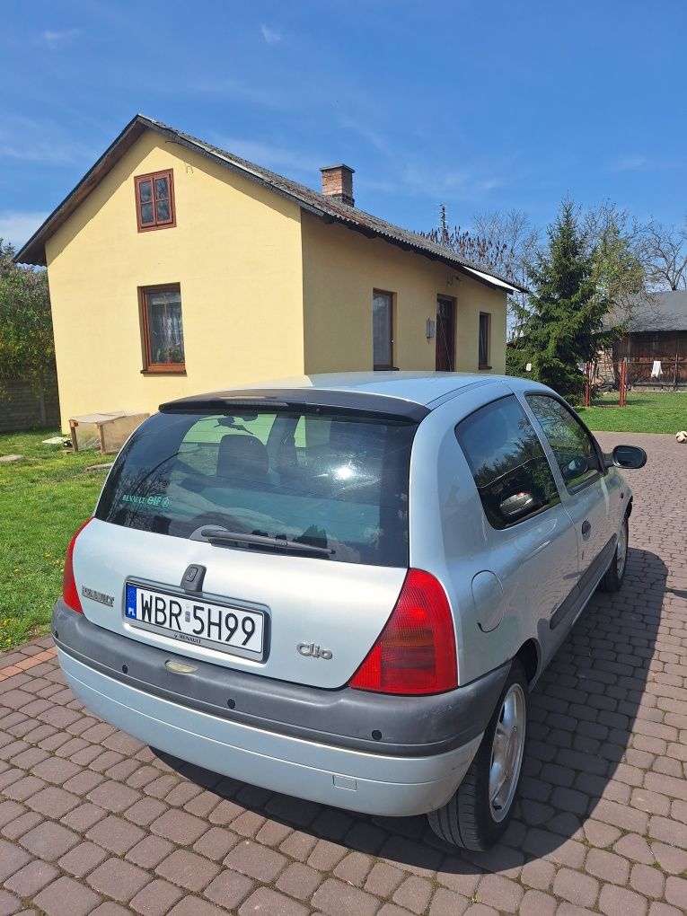 Renault Clio II  2001