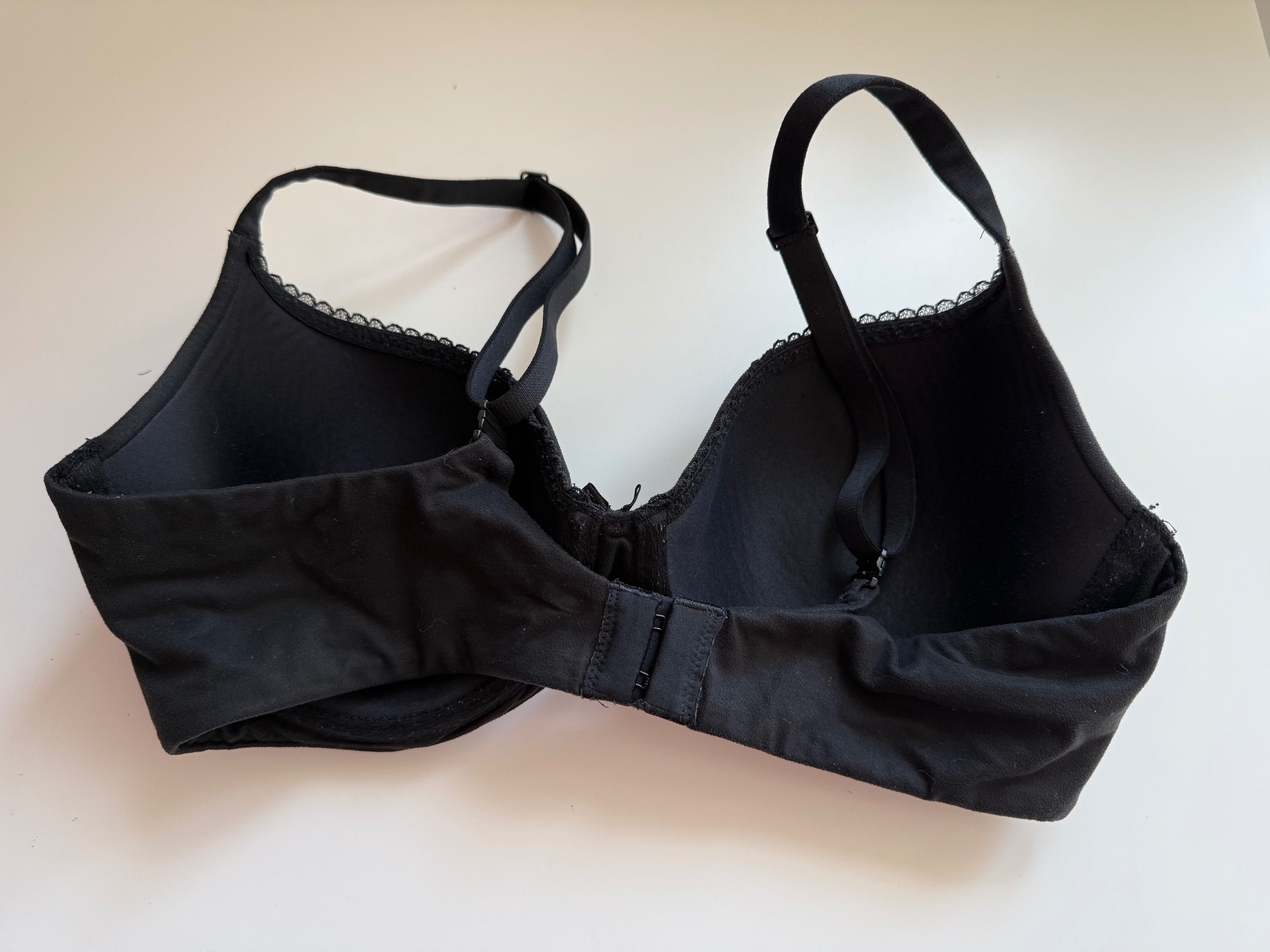 Czarny biustonosz Victoria’s Secret