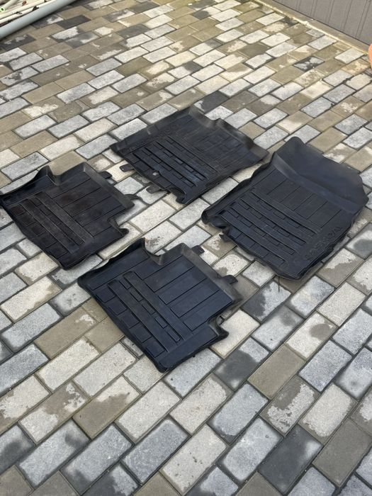 Резинові коврики Nissan Qashqai автоковрики