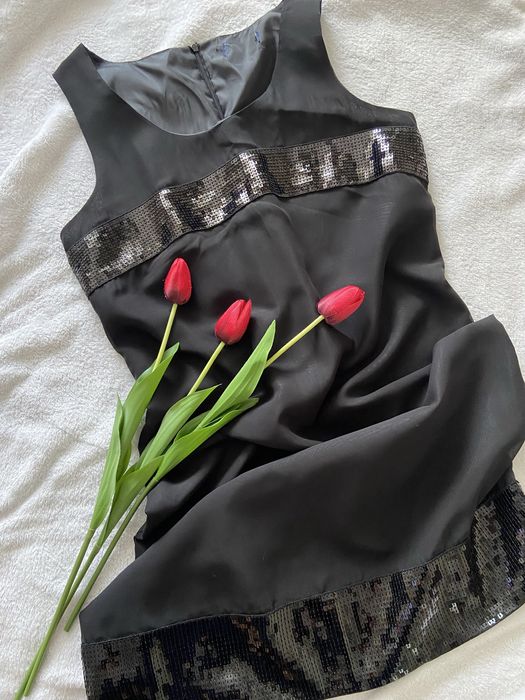 Czarna sukienka cekinowa wieczorowa Charles Vögele M/L ołówkowa