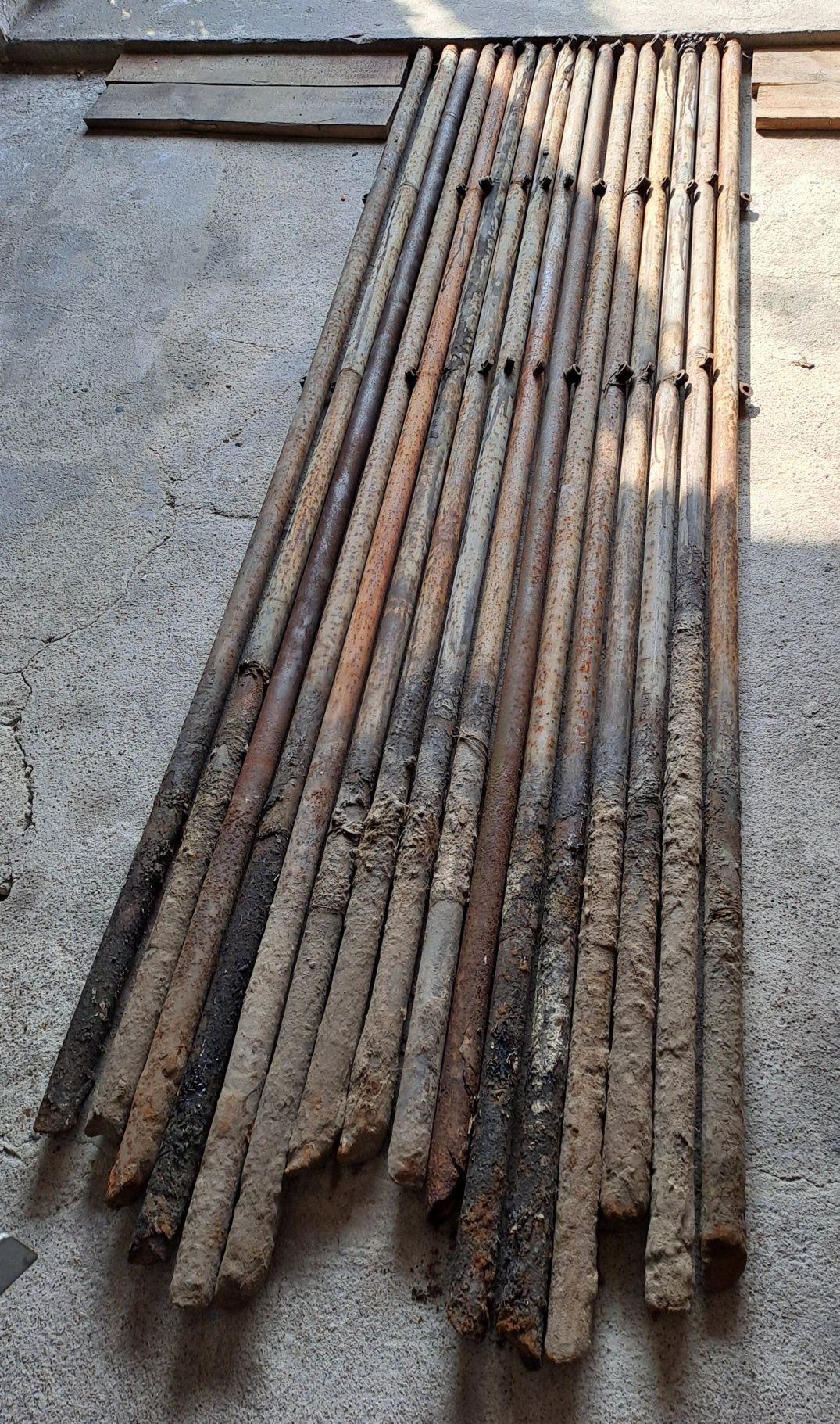 PROSTE rury grubościenne 16 sztuk, min.225 cm  porządna stal PRL