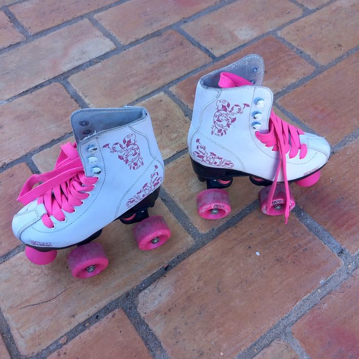 Patins 4 rodas para menina, em pele