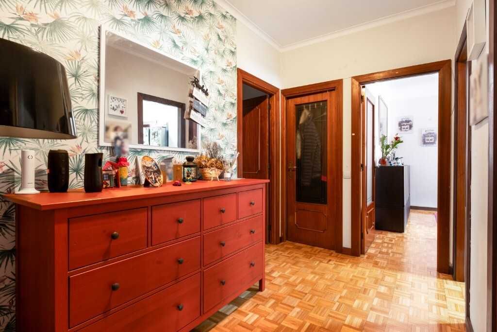 Apartamento T3 com Garagem Box 45,5 m2Monte dos Burgos, Prelada