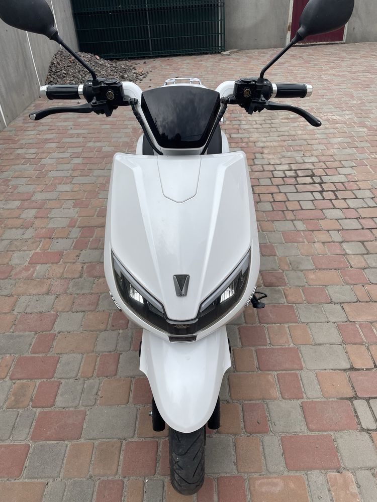 Продам мопед електроскутер Aima m3
