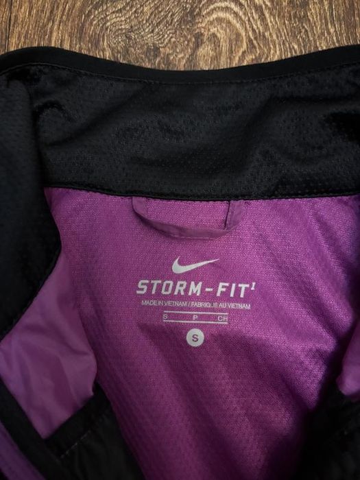 Класна куртка-жилетка  вітровка дощовік штормовка crane nike оригінал