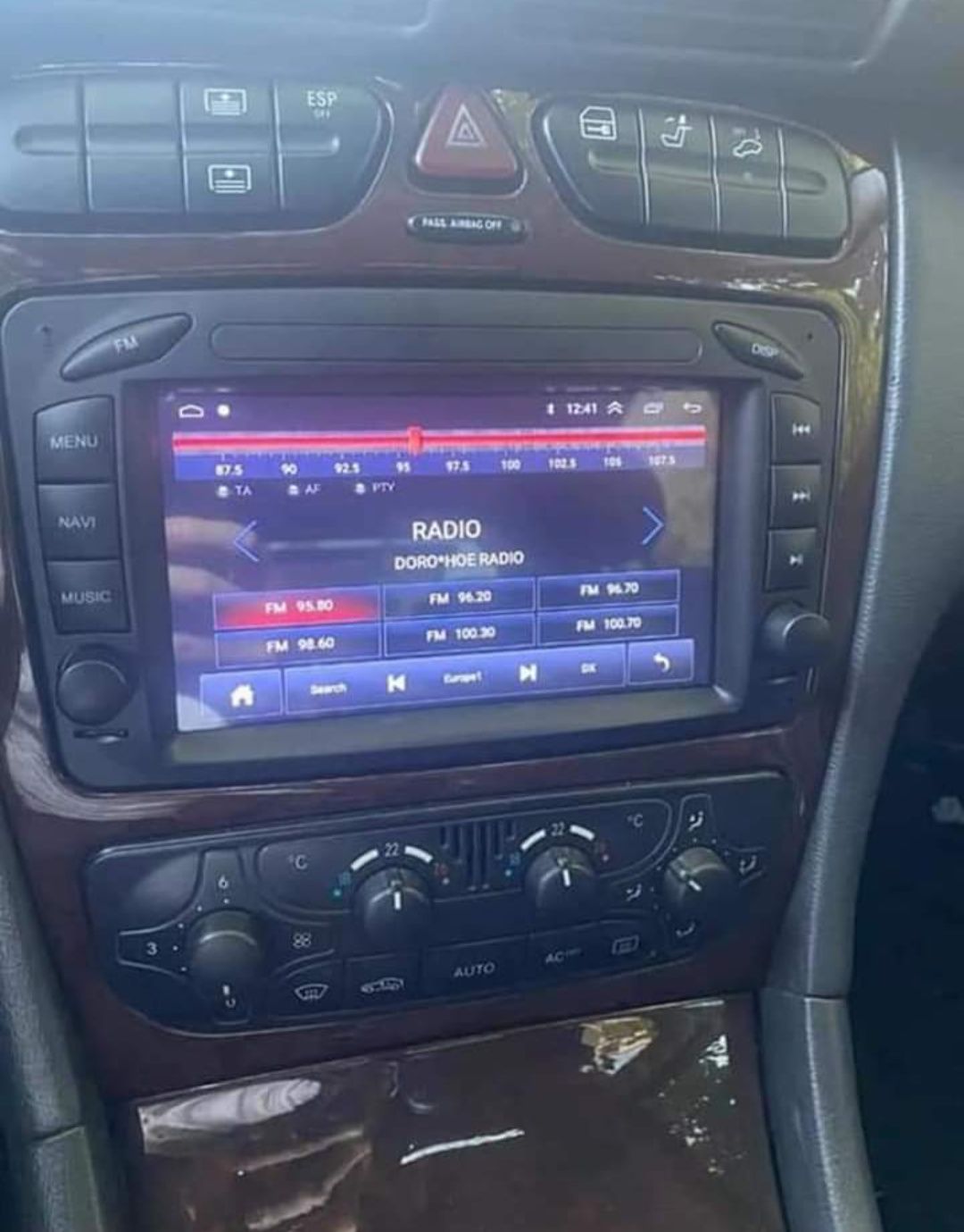 Rádio Android 13 com GPS Mercedes W203/W209 (Artigo Novo)