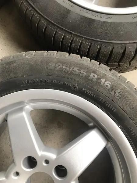 Продаються диски з зимовою гумою е E34/39 R16 7.5Jx16 5x120 225/55/16