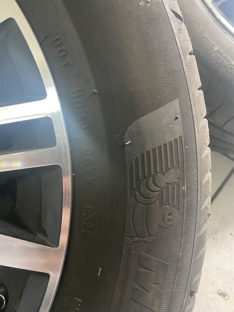 Koła alumionowe VW 215/60R16 opony letnie Michelin 16”