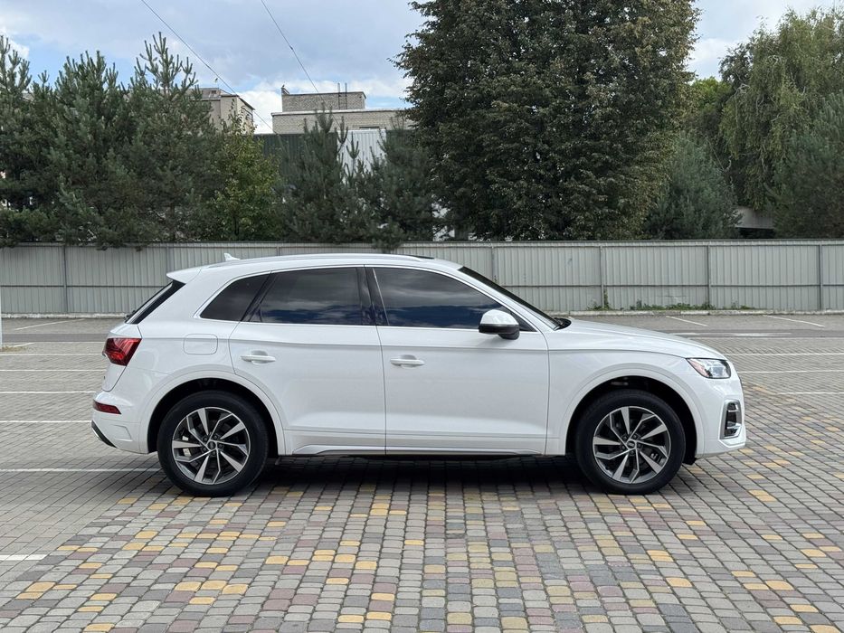 Audi Q5 2021 Свіжопригнана гібрид