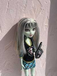 Лялька Monster High Френки Штейн Командний Дух Черлидерша