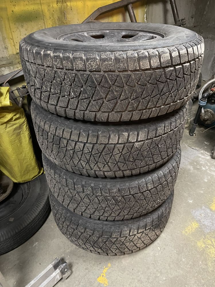 Колеса в зборі nissan navara d40 245/70/16 bridgestone blizzak dm v2