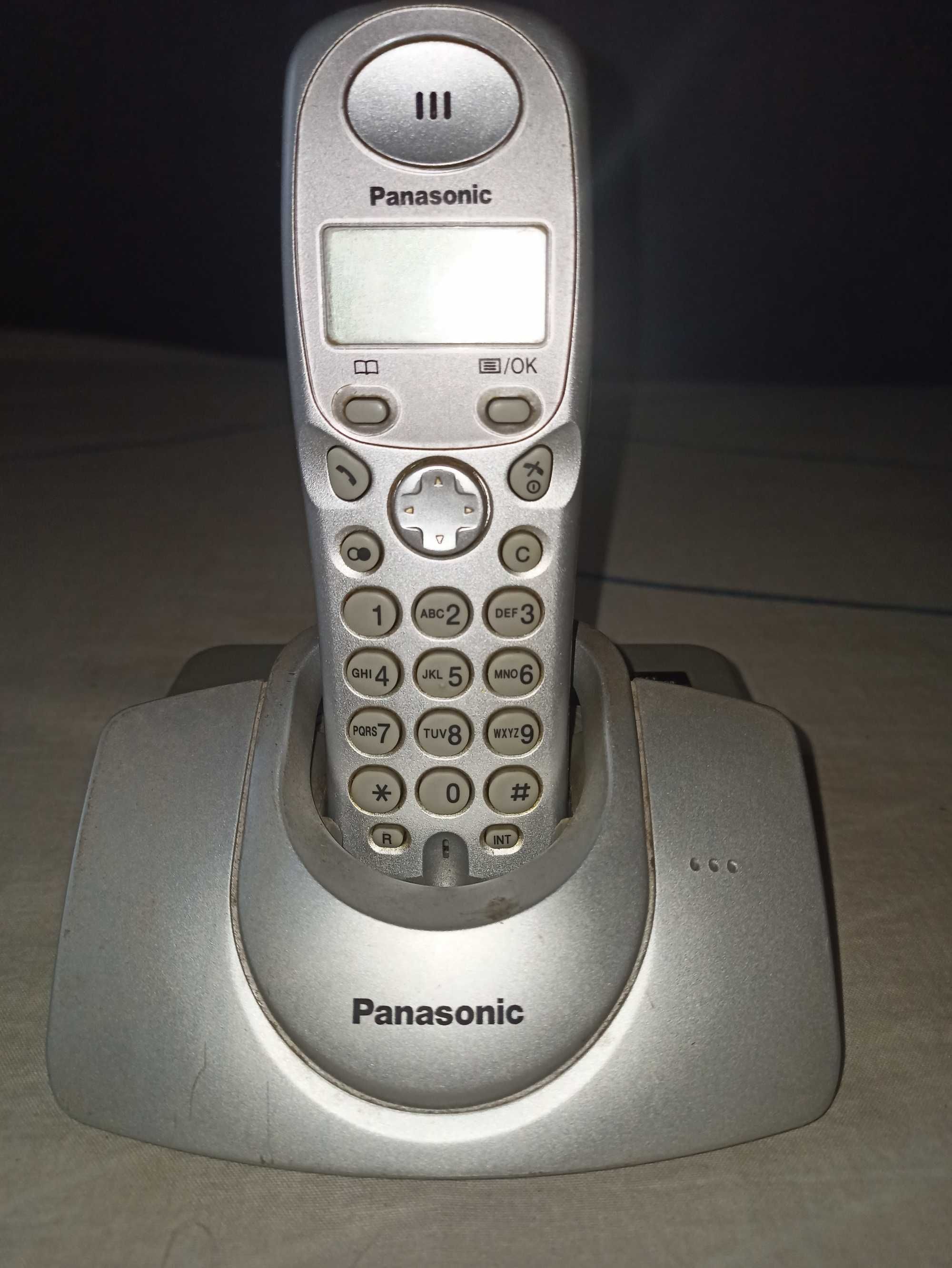 Радіотелефон Panasonic KX-TG1107UA з дадотковой базой