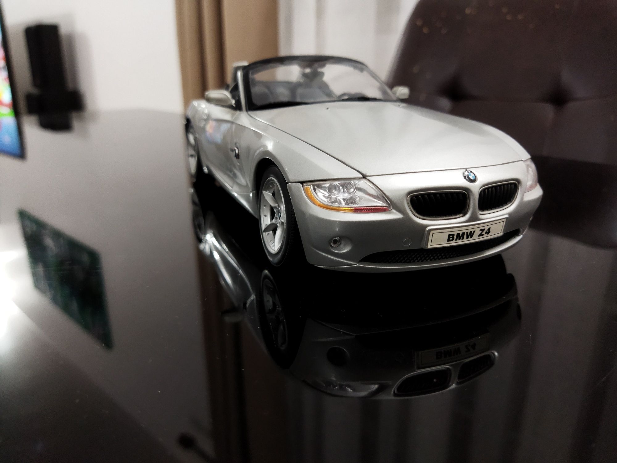 BMW Z4 escala 1/18 Welly