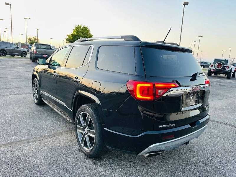 2017 GMC Acadia Denali
