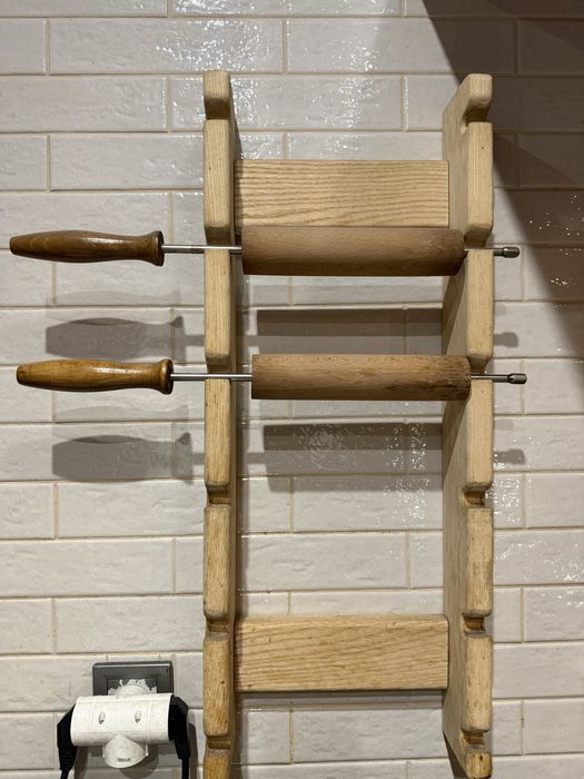 Валік для кюртоша та поличка