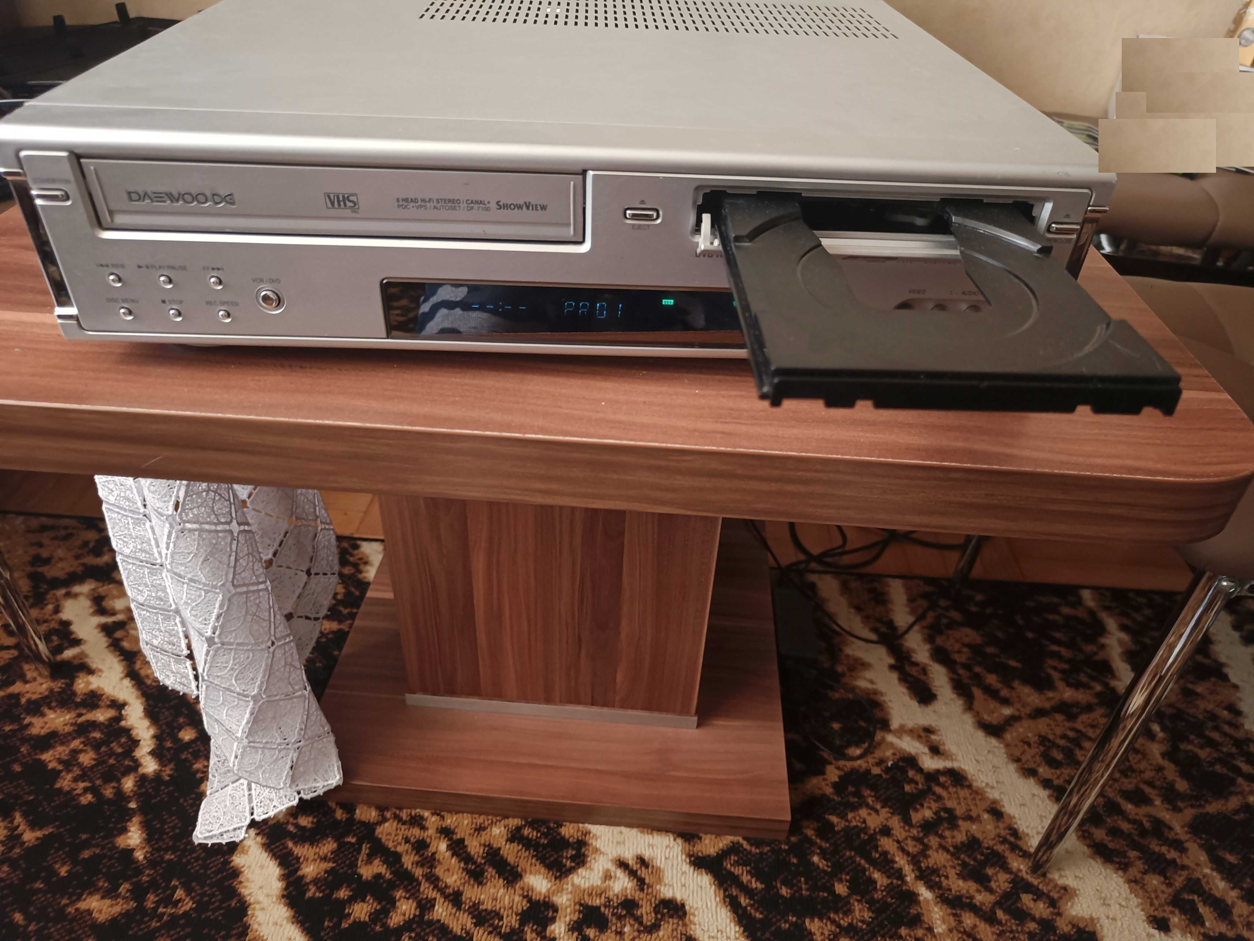 Nagrywarka DVD VHS DAEWOO DF-7100 Combo zgrywanie kaset vhs na dvd