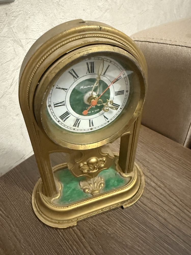 Продам годиник Янтар кварц