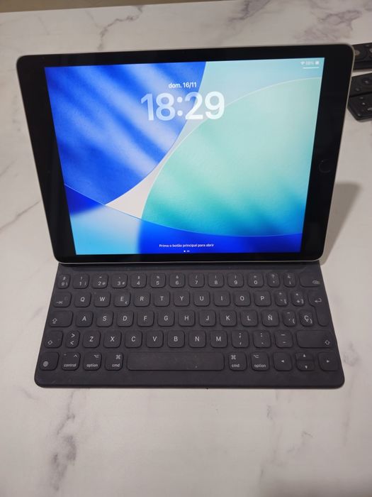 Ipad 9ª Geração 64GB com teclado