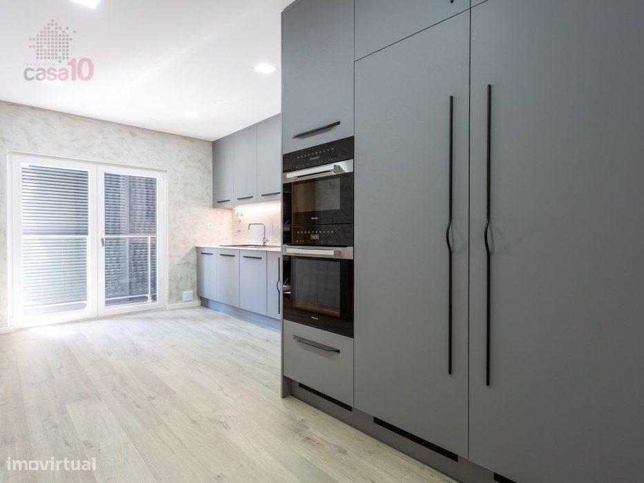 Vende-se fantástico apartamento duplex T3+1 novo, numa das melhores...