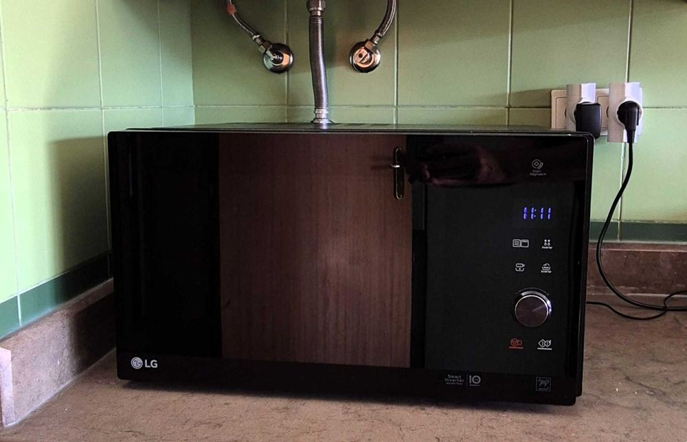 Micro-ondas LG com Grill NeoChef 1200W e 32 Litros