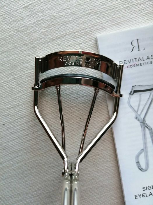 Zalotka do rzęs revitalash