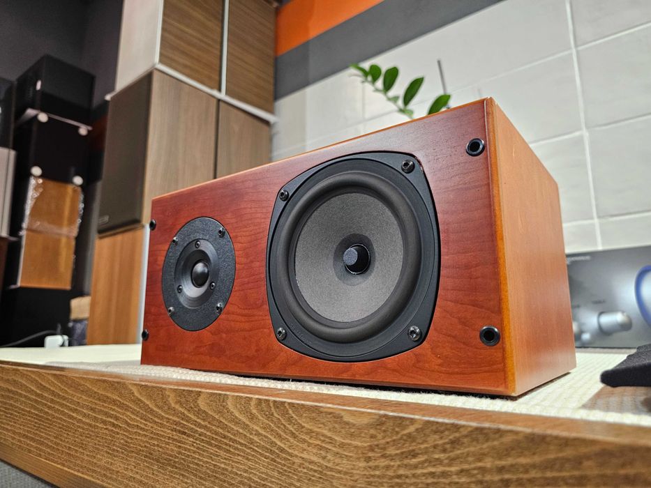 Rega Center Channel Speaker