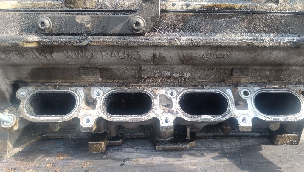 Гбц головка 2.0 20v alt audi A4 B6 B7 A6 C5 VW PASSAT B5 06B103373AM