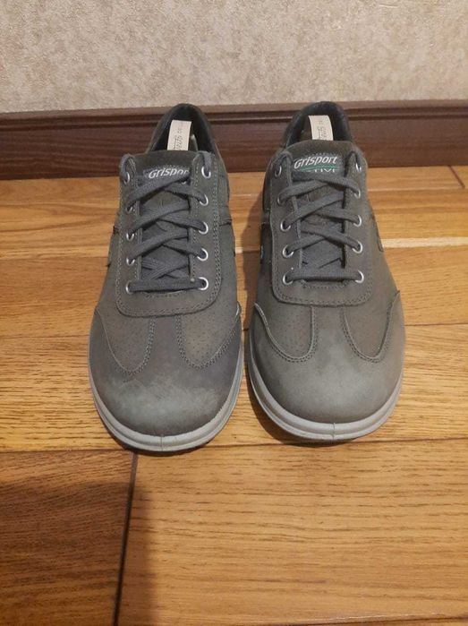 Мужские кроссовки Grisport из натурального нубука