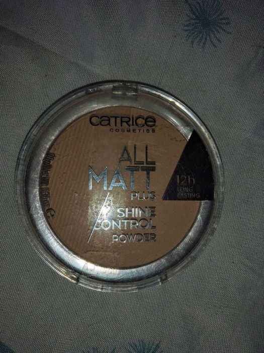Нова пудра Catrice All matt plus shine control 025 sand beige