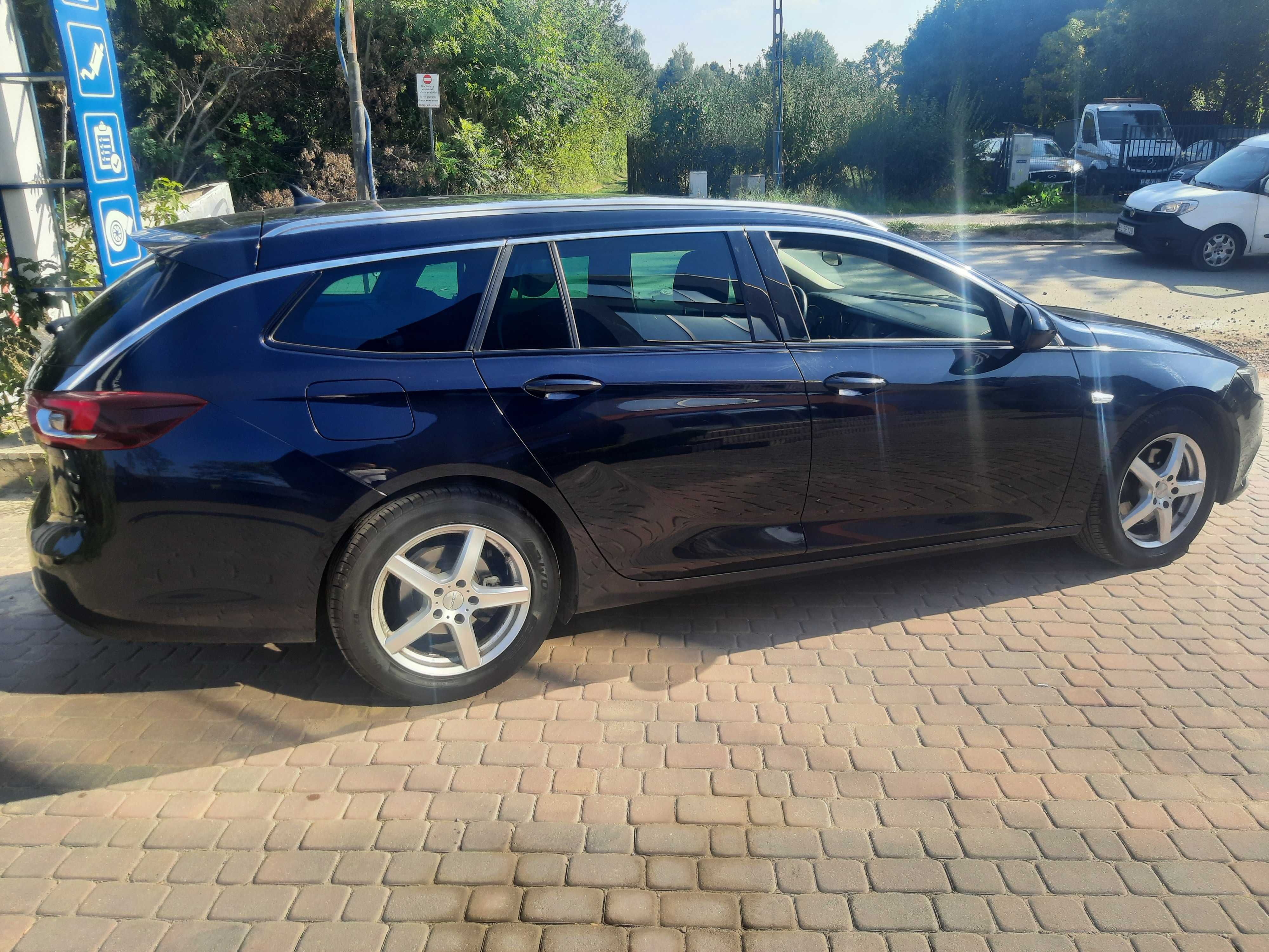 Wynajem samochodu Opel Insygnia 2020r diesel wypożyczalnia samochodów