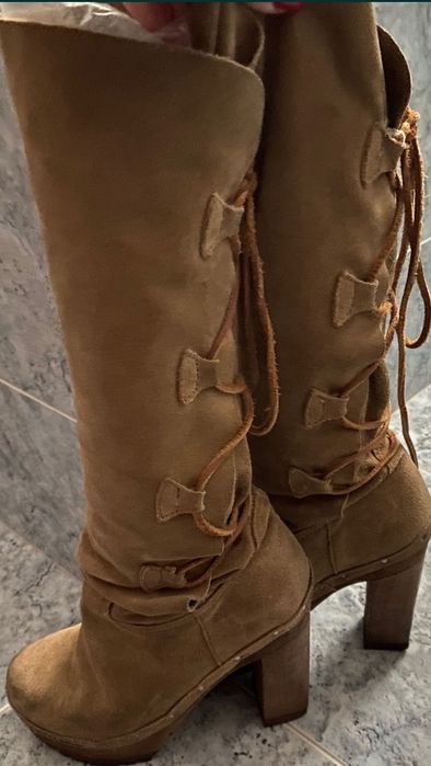 Botas Xuz quase novas, foram usadas muito poucas vezes.