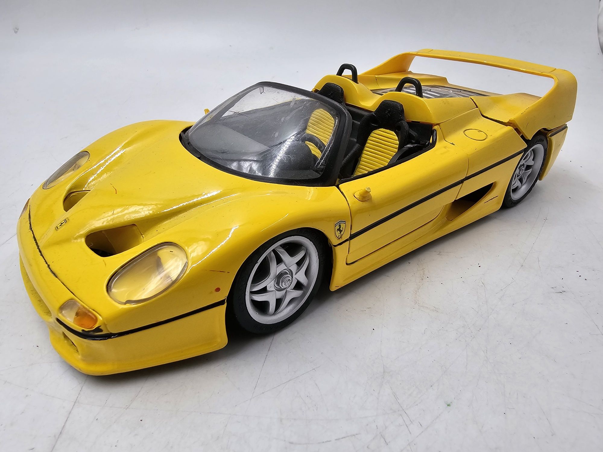 Ferrari f50 w skali 1:18 maisto