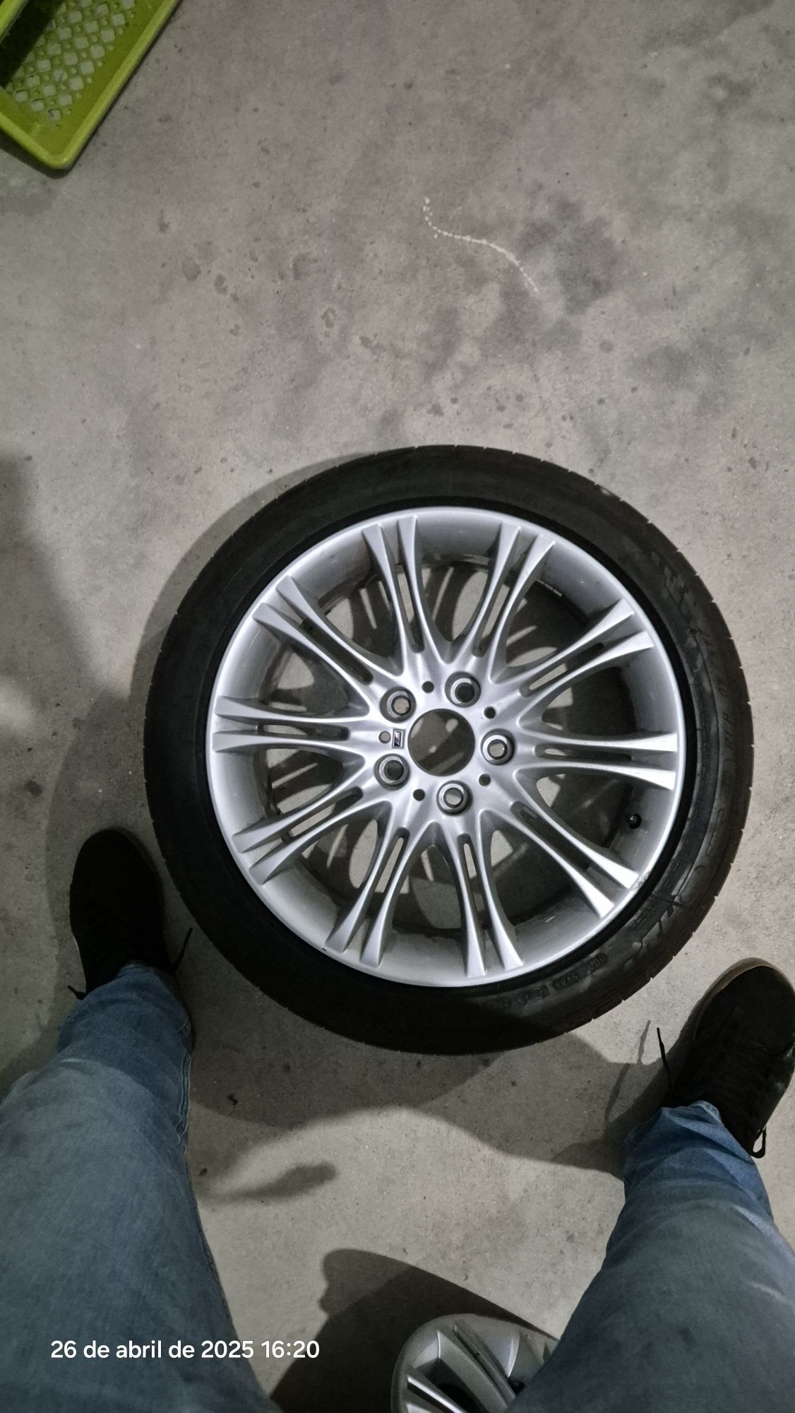 Jante 18 BMW pack M com pneu