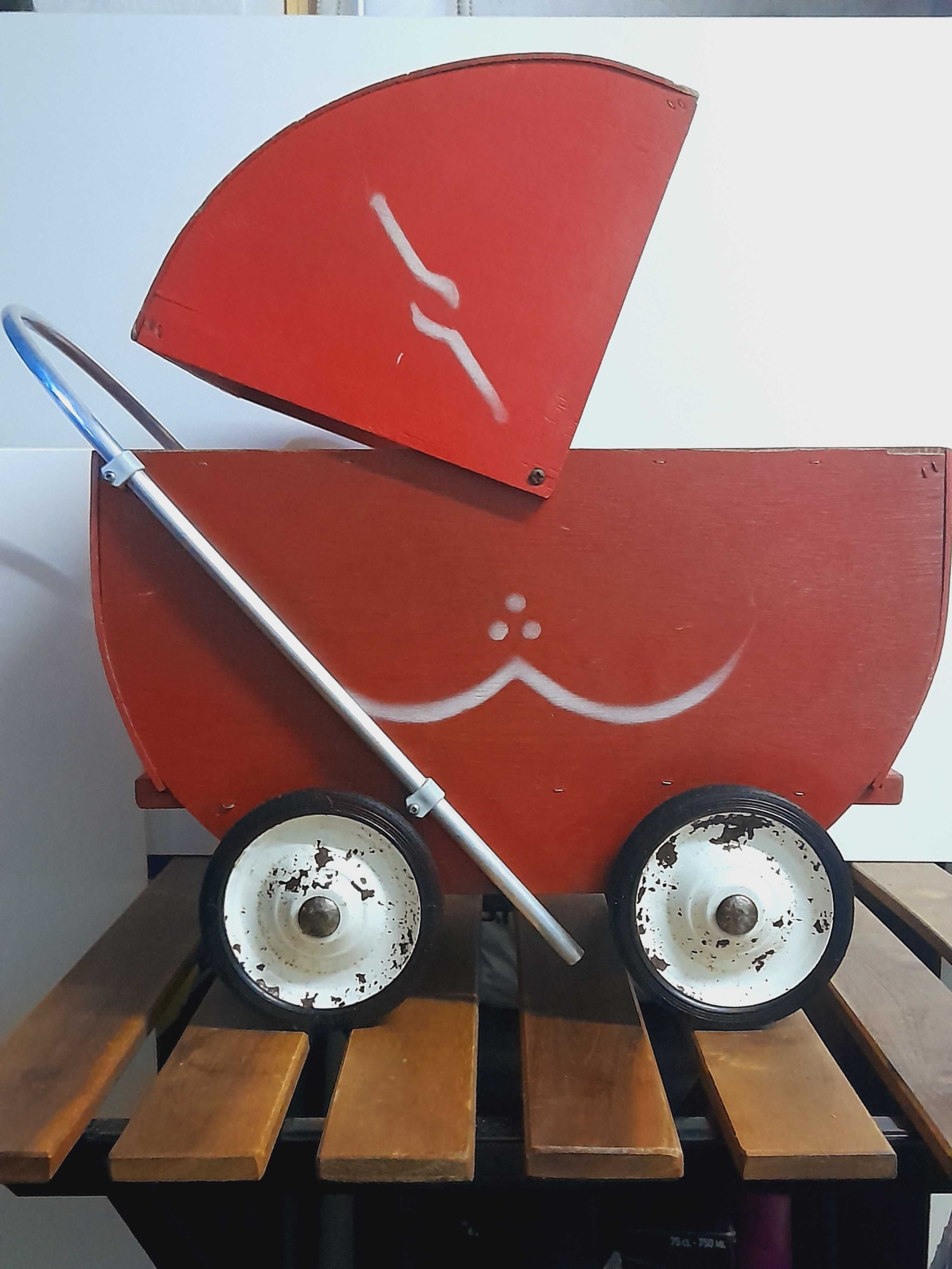 Carrinho de bebés de brincar