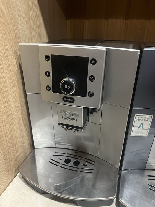 4 Кавомашини Delonghi Perfecta Cappuccino ESAM5500.M