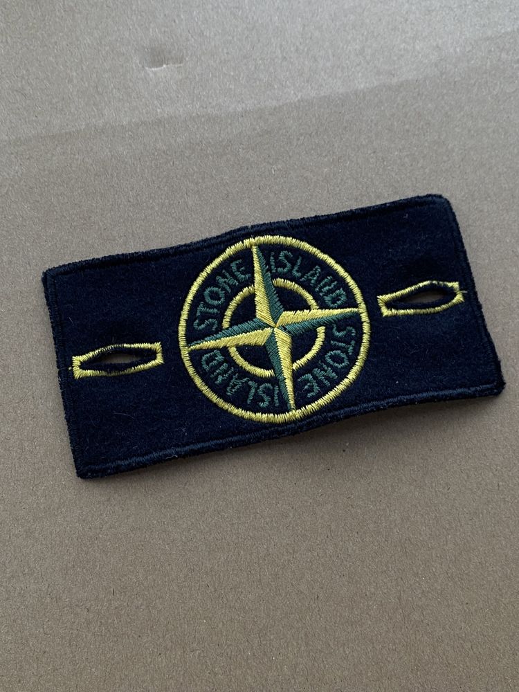 Классический патч stone island