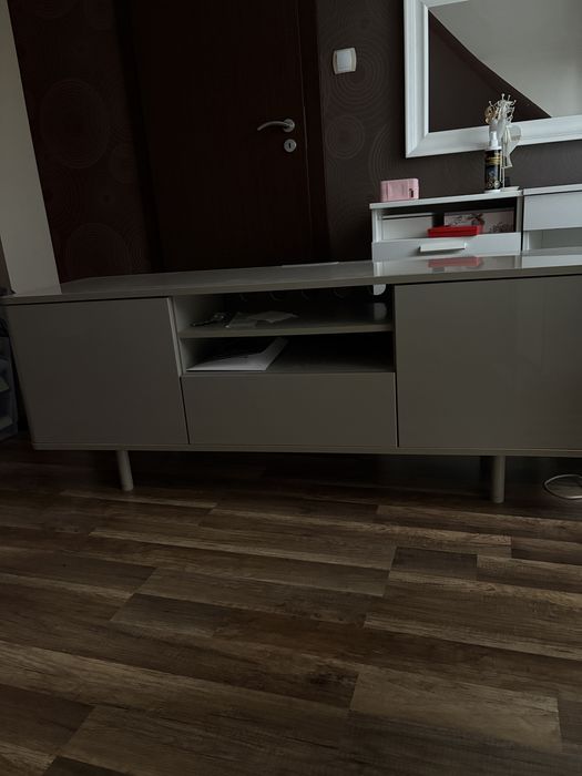 Szafka rtv jak nowa polecam