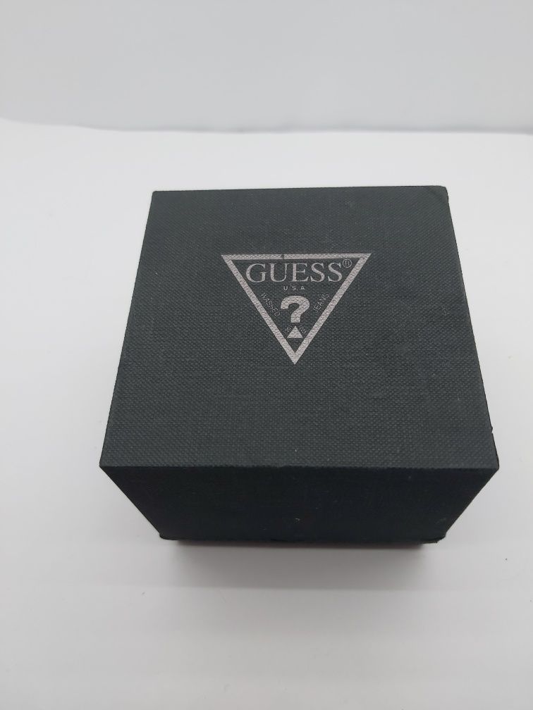 Коробка для наручных часов GUESs