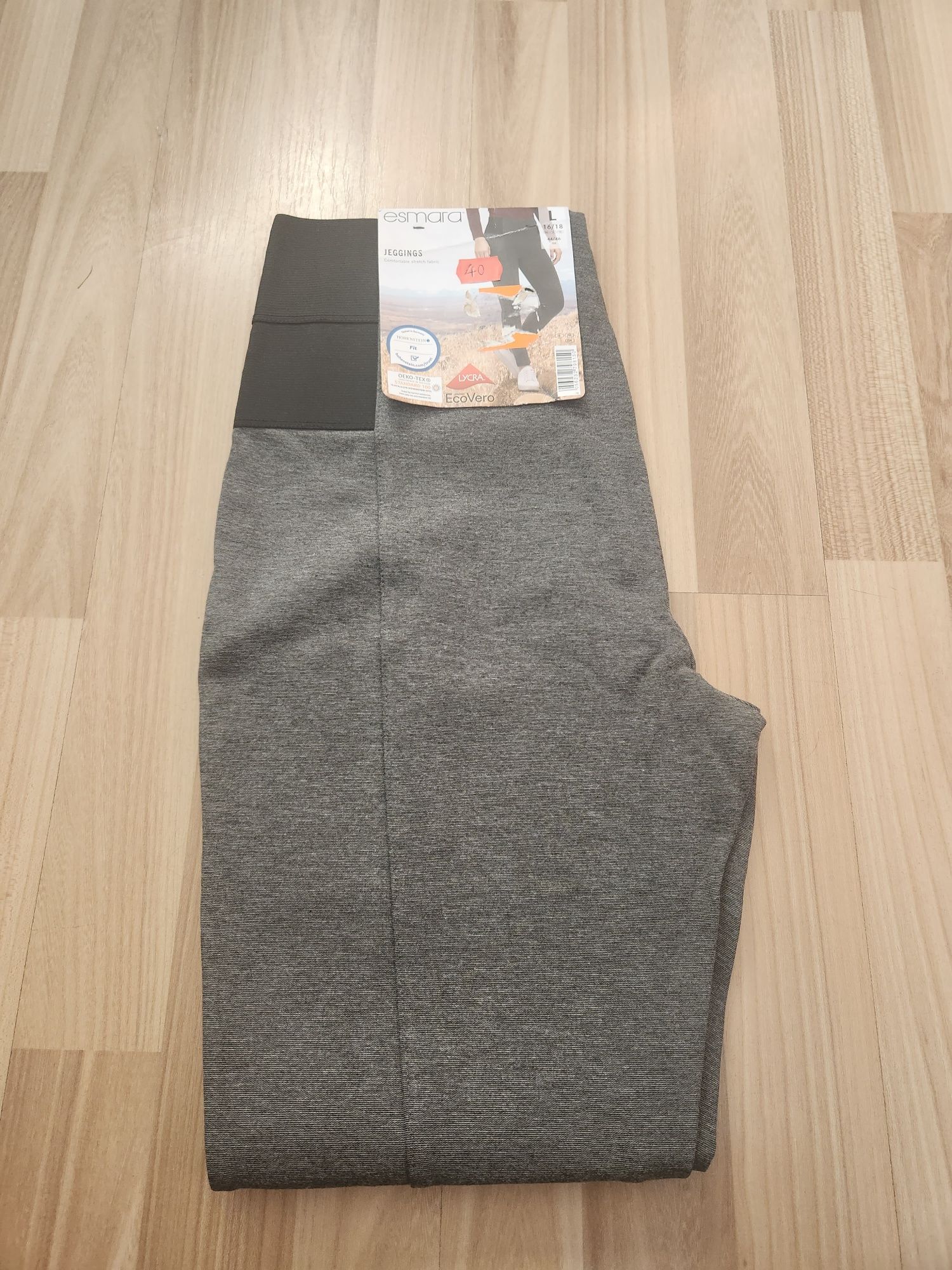 Nowe spodnie damskie jeggings