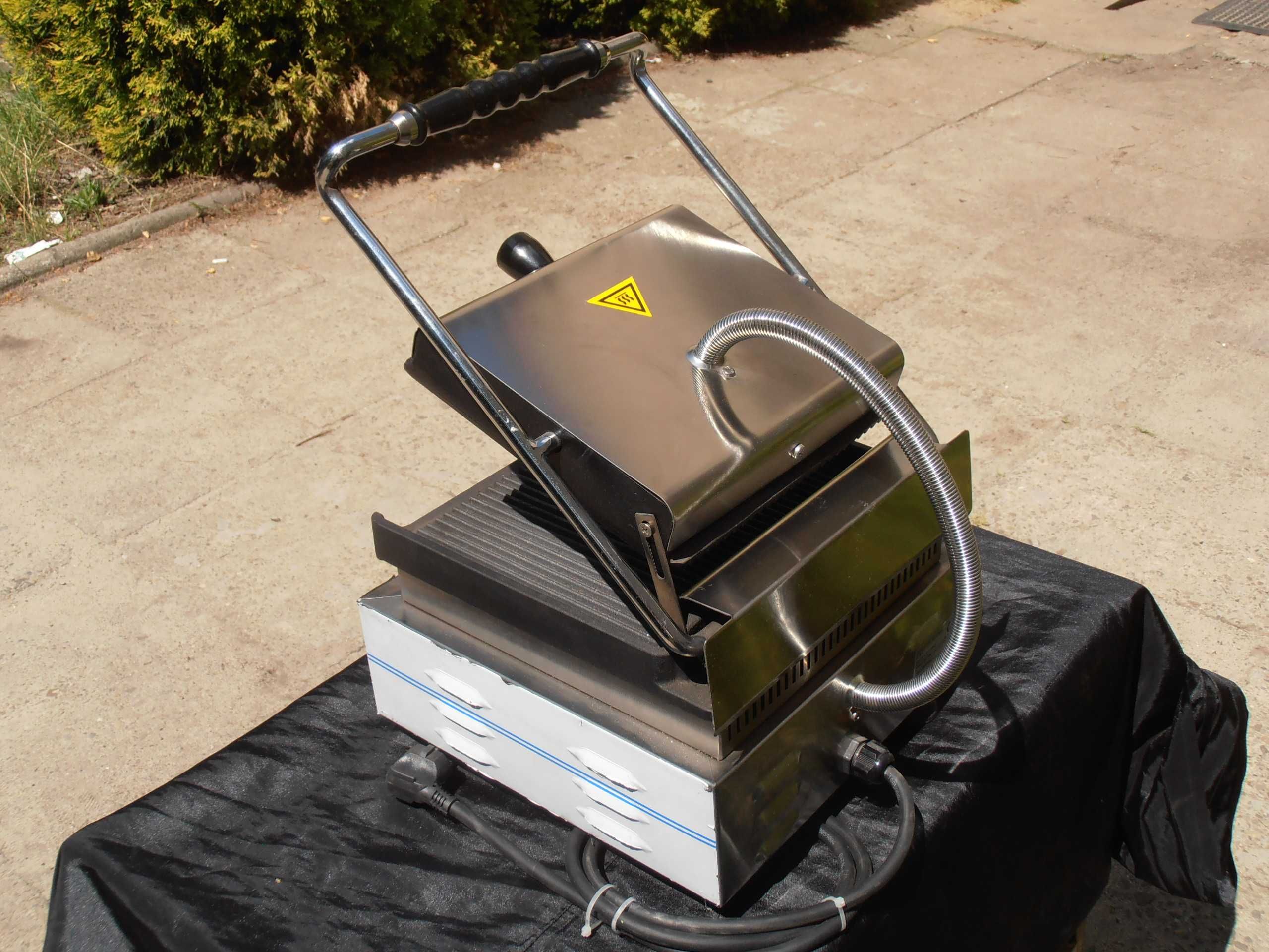Grill kontaktowy GMG KG2525E. Wyprzedaż!