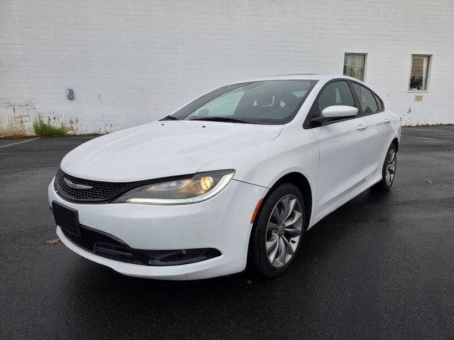 Chrysler 200 S      2015