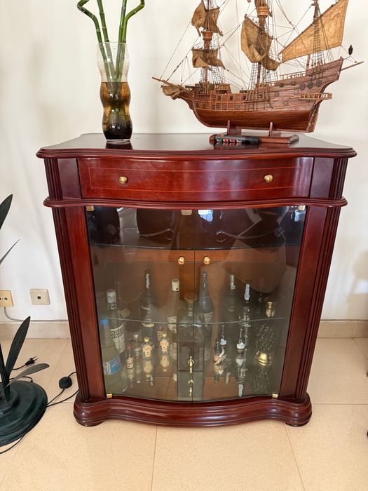 Sala com mobilia completa