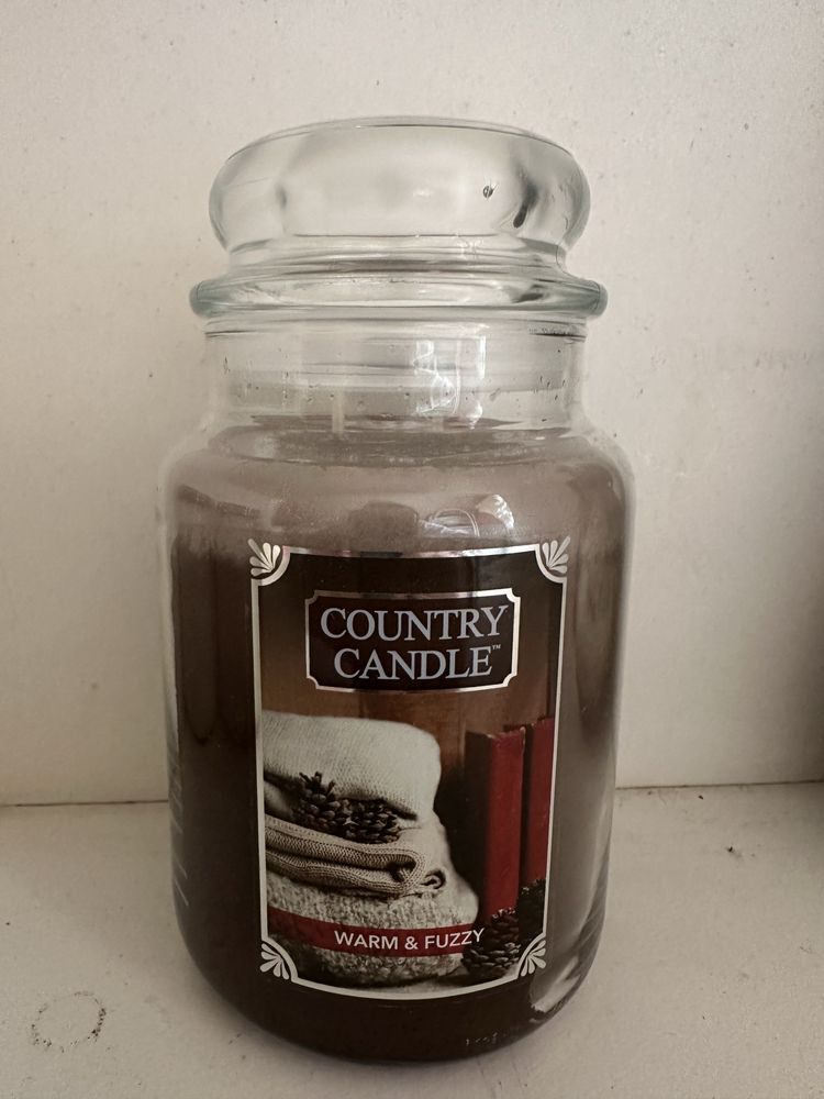 Warm & fuzzy country candle