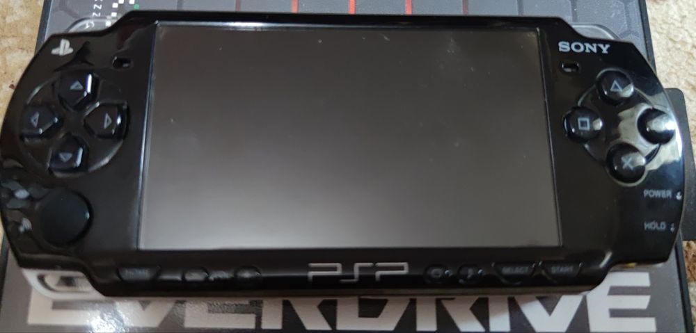 Sony PSP 2000 состояние супер .